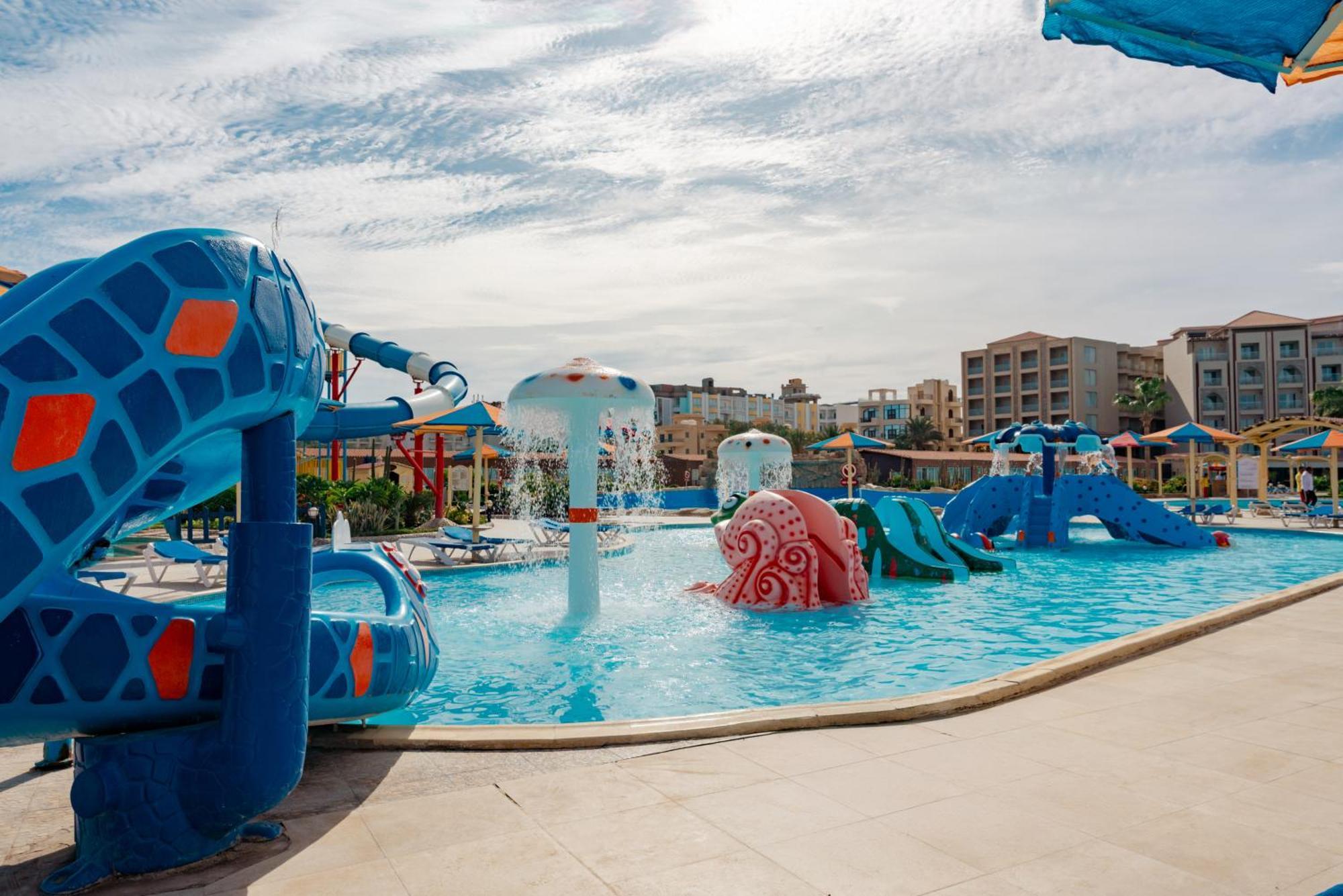 Sunrise Alora Aqua Park Resort ฮูร์กาดา ภายนอก รูปภาพ