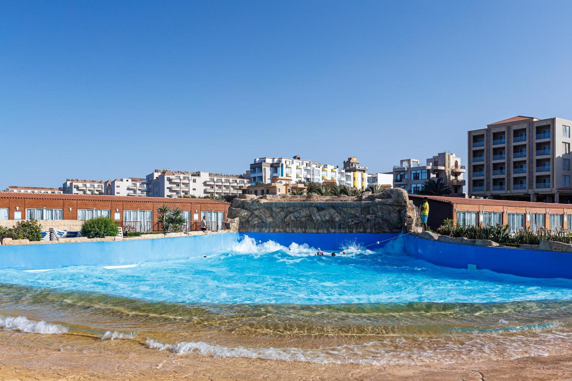 Sunrise Alora Aqua Park Resort ฮูร์กาดา ภายนอก รูปภาพ