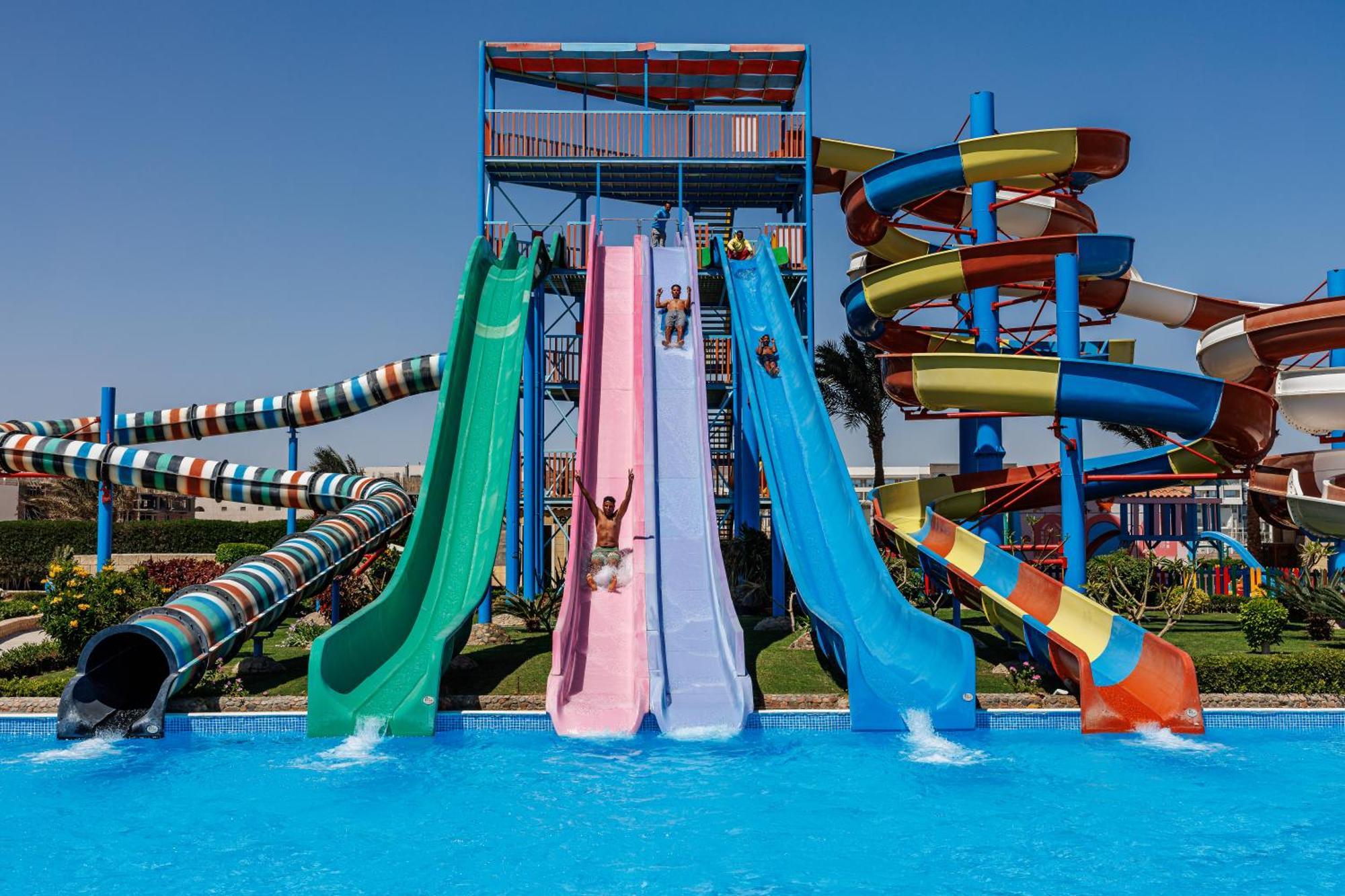 Sunrise Alora Aqua Park Resort ฮูร์กาดา ภายนอก รูปภาพ